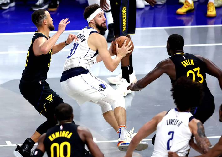B体育app称雄西南,独行侠崛起与东契奇封神:这支NBA队伍能否靠一人统率重回总冠军巅峰?